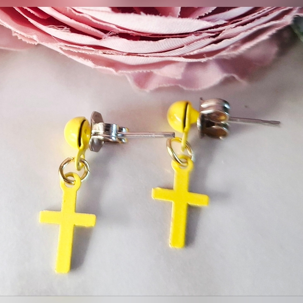 Vintage 80s 💛Yellow Cross Earrings